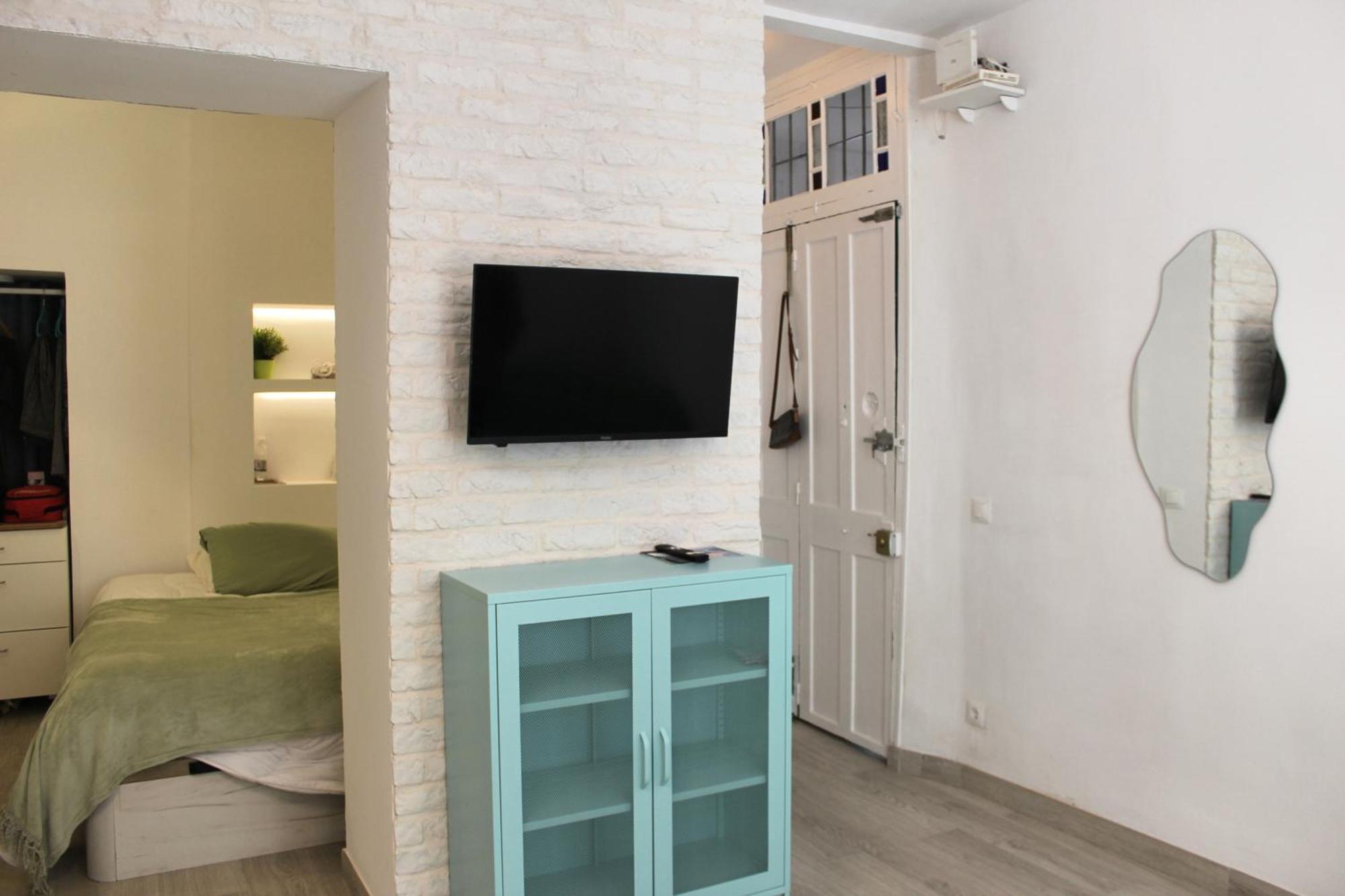 Iyourbasics Lovely Studio Hinestrosa 23 Free Wifi&Ac Málaga Exteriör bild