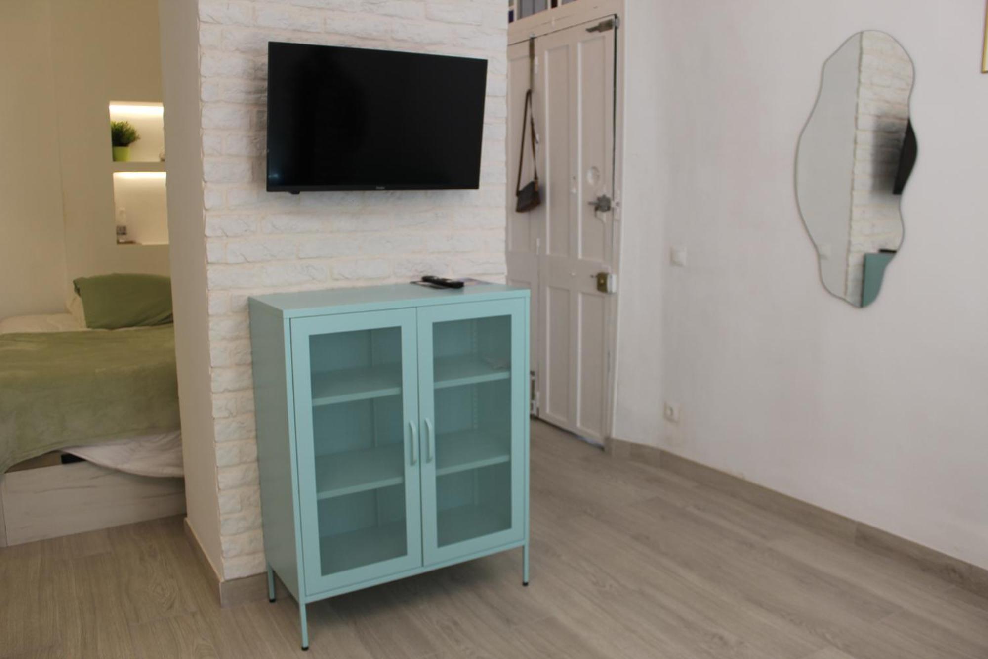 Iyourbasics Lovely Studio Hinestrosa 23 Free Wifi&Ac Málaga Exteriör bild